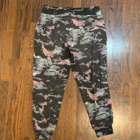 Athleta Black and Pink Camo Joggers - Picture 6 of 6